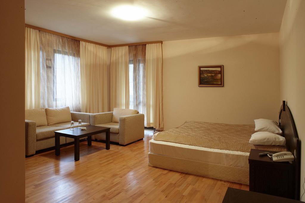Eco Complex Smilyan Hotel Smilyan  ห้อง รูปภาพ